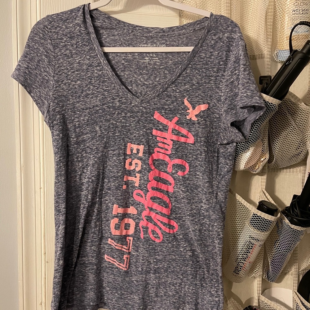 American eagle tshirt